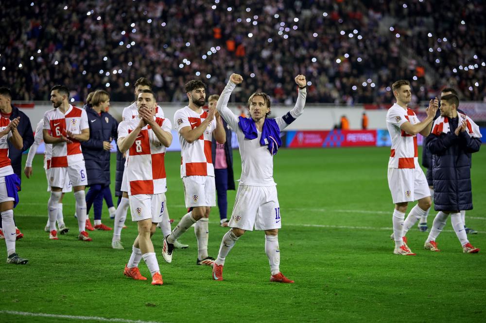 她的身后还 她的身后还